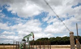 سقوط قیمت نفت پس از اعلام آتش‌بس 