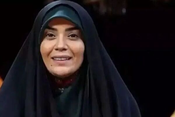 شگفتی عکس الهام چرخنده در ۱۸ سالگی با لباس عروس خاص و کلاه اروپایی!