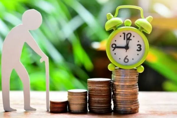 دنیا بعد از مدت ها به کام بازنشستگان شد 