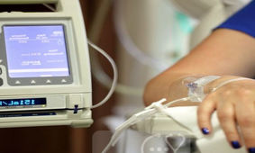  
منیره و سارا را می شناسید ؟! / پزشکان کمر به آزار آنان بستند  !