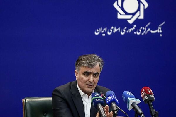 حقیقت‌پور؛ فساد بانک مرکزی را افشا می‌کنم!