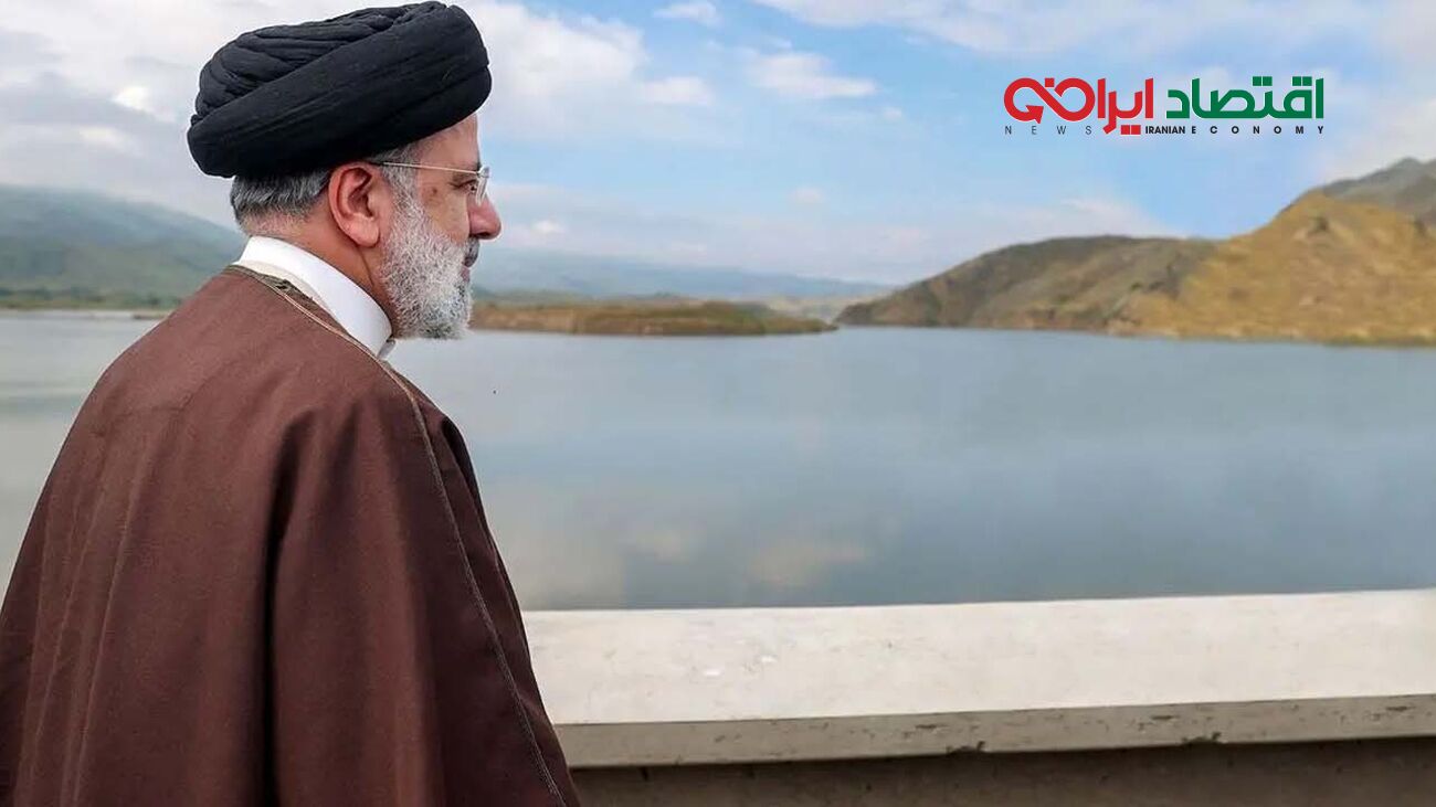 آخرین عکس از رییس جمهور شهید قبل از پرواز آسمانی  + عکس
