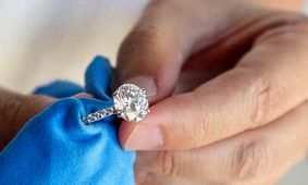 آیا عطر و ادکلن باعث سیاه شدن زیورآلات نقره می شود؟