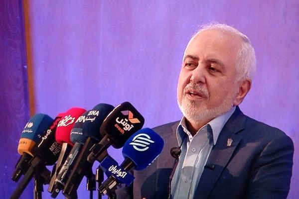 ظریف: ما نمی‌توانیم برای ۵۰۰ سال آینده، هخامنشی شویم
