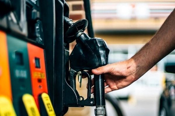 کمک بنزینی امارات و 4 کشور به ایران! + تحریم و شرایط بنزین در کشور