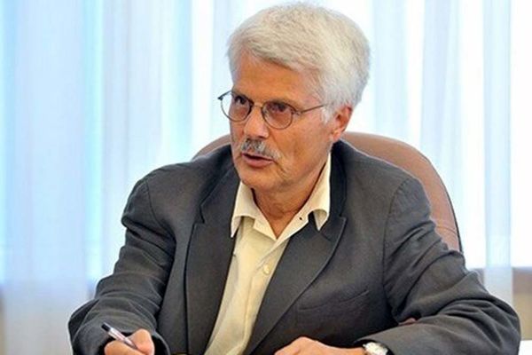 پیش‌بینی‌های اقتصاددان برجسته هادی صالحی اصفهانی