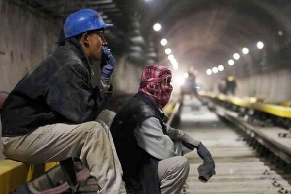 حقوق‌ها جا ماندند؛ گوشت از سفره کارگران پر کشید
