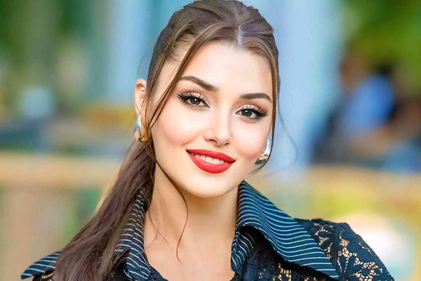  مشهورترین و پردرآمدترین بازیگر زن سینما و تلویزیون کیست ؟! + عکس ها