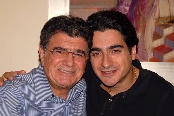 تصاویر شوکه‌کننده خواننده‌های مشهور ایرانی همراه با پدرانشان؛ رازهای پشت چهره‌ها!