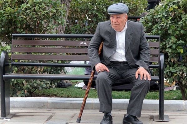 ترمیم حقوق بازنشستگان/ اختصاص سبد کالایی و طرح حمایتی تازه