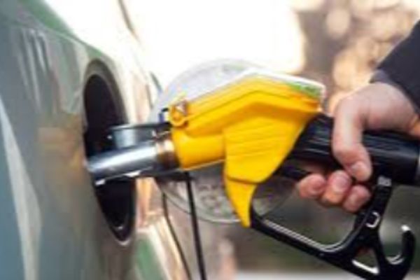 سرنوشت قیمت سوخت فروردین ۱۴۰۴ مشخص شد + پاسخ به شایعات