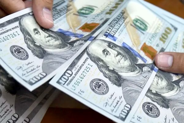 قیمت دلار امروز شنبه ۷ تیر ۱۴۰۴ + جدول 