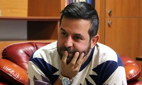 تصاویر شوکه‌کننده دکوراسیون خانه هومن سیدی؛ لوستر مجلل و پذیرایی متفاوت + عکس