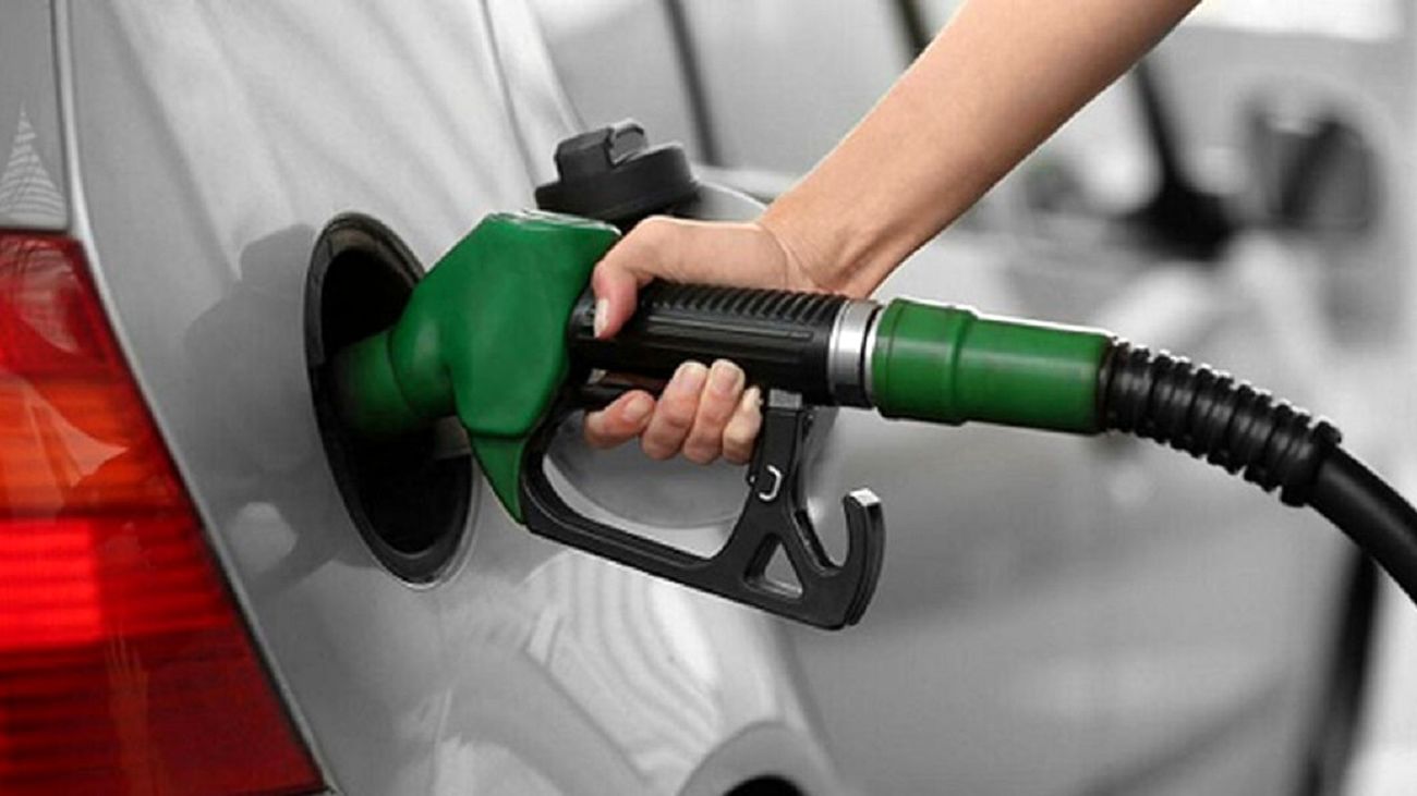 قیمت بنزین در بودجه ۱۴۰۳ تغییر میکند؟