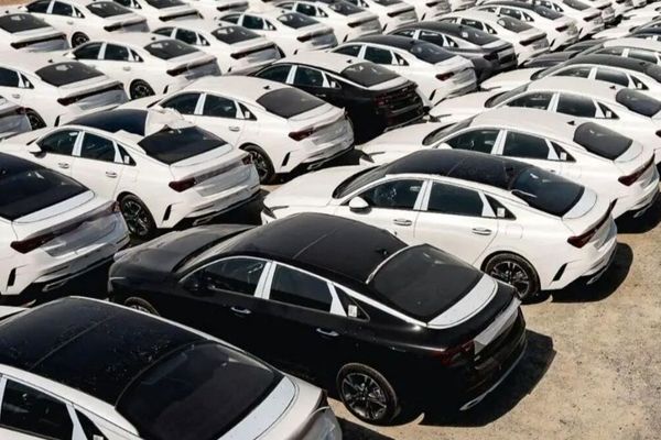 فروش خودروهای وارداتی با شرایط جدید؛ همه چیز درباره حساب‌های وکالتی