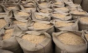 اتفاقی عجیب در بازار / معاوضه برنج با خودرو !