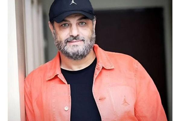 عکس جدید سام درخشانی و همسرانش؛ نوشین، سیما و ژاله در کنار هم