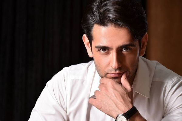 امیرحسین آرمان با عکس کودکی خود همه را غافلگیر کرد؛ از کچلی تا بانمکی!