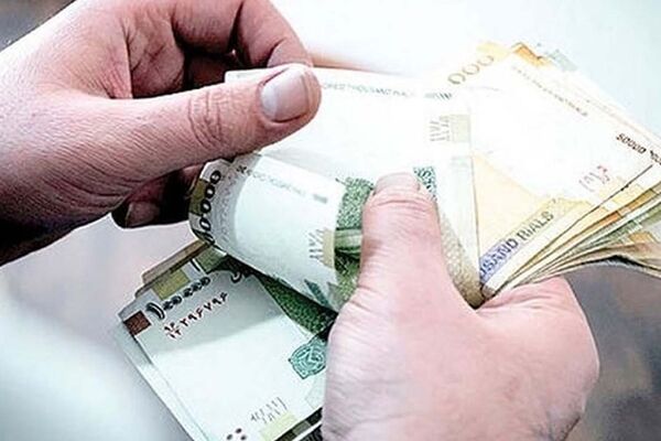 آغاز واریز حقوق کارمندان / پزشکیان کارکنان را حسابی شوکه کرد 