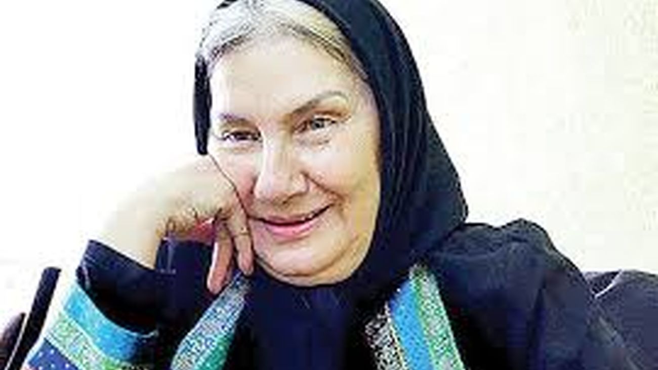 این زن موبلوند فریده سپاه منصور است ! / کی از همه خوشگلتره ؟ مه لقا خانم !