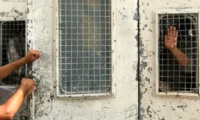 گزارش عفو بین الملل از سوزاندن موی زندانیان !