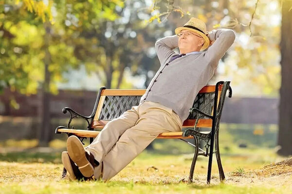 واریزی جدید برای بازنشستگان / حساب این افراد ۳ میلیون و ۴۰۰ هزار تومان شارژ شد