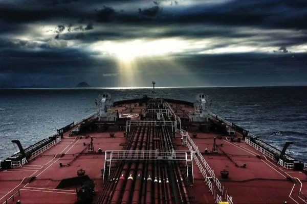 کالای ایرانی به سوی چین و روسیه؛ موفقیت در برابر مکانیسم ماشه!