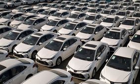 بحران بزرگ در بازار خودرو/ چرا قیمت‌ها سر به فلک کشید؟