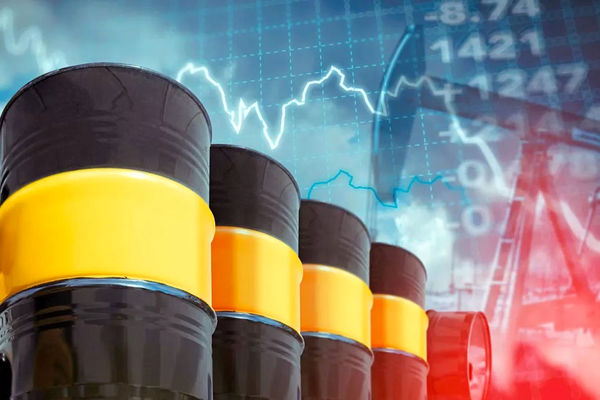 دو سناریو حیاتی برای آینده نفت ایران در سال ۱۴۰۴