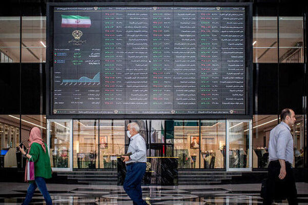بازار سهام تهران در دو مسیر: سقوط دلاری، صعود ریالی