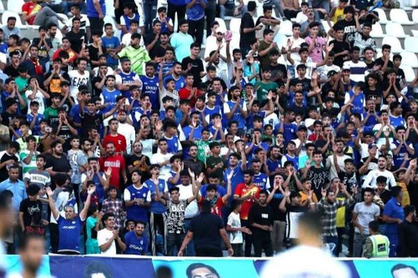 بلیت جایگاه هواداران استقلال تمام شد/ آبی‌ها ورزشگاه را فتح کردند!