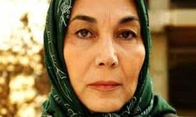 پروانه معصومی در کنار  خودرویی خاص + عکس