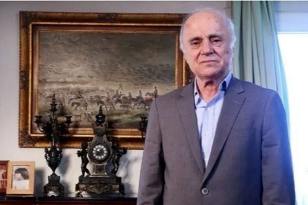 شبی غم‌انگیز برای فوتبال؛ داریوش مصطفوی درگذشت