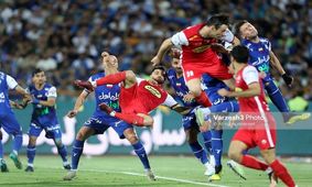 دم خروس بیرون زد / بنیادی‌فر درخواست داوران VAR را رد کرد