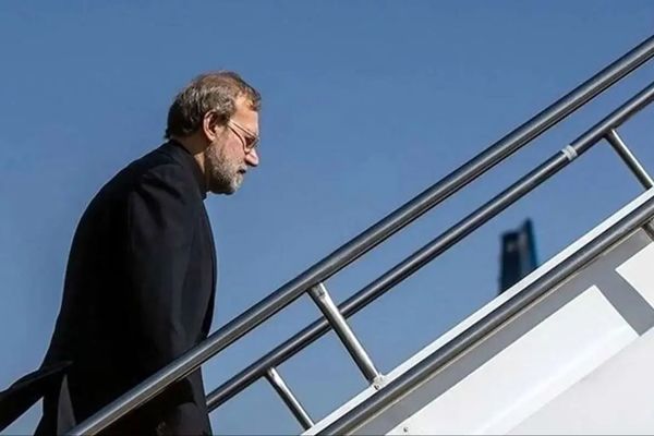 چرا به‌ جای عراقچی لاریجانی به  عمان رفت؟