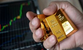 آیا قیمت طلا تا پایان ۱۴۰۴ صعودی است؟ / بخریم یا بفروشیم؟