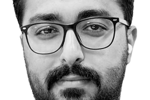 کنترل ریسک در تلاطم‌های سیاسی