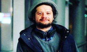 اولین عکس از مادر خیلی جوان علی صادقی / تینیجری و شیک !