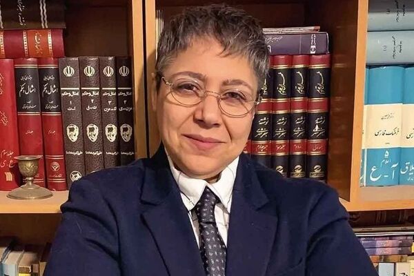 تیپ پسرانه مازیار لرستانی در 10 سالگی با شلوارک جین و تی‌شرت!