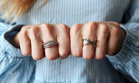 راهنمای بهترین زیورآلات زنانه استیل در بلک فرایدی