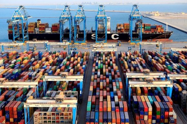 
تجارت ایران بعد از قطع اینترنت؛ ارتباطات با دستگاه های دولتی هم به درستی برقرار نمی‌شود!
