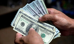دلار در مرکز مبادلات امروز چقدر قیمت خورد؟
