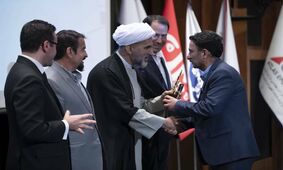 پتروشیمی بوعلی سینا منتخب یکصد برند برتر ایران شد / سود هر سهم «بوعلی» 2.2 برابر شد
