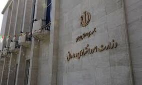 فرد پیشنهادی برای وزرات اقتصاد مذاکره را از ذهنش کنار بگذارد/  دغدغه های وزیر اقتصاد چه باید باشد؟