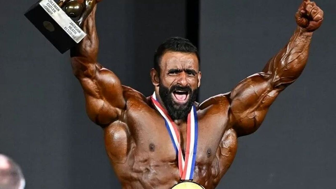 هادی چوپان جایزه ۳۲ میلیارد تومانی را پس زد/ از این پولها نمیخواهم!!