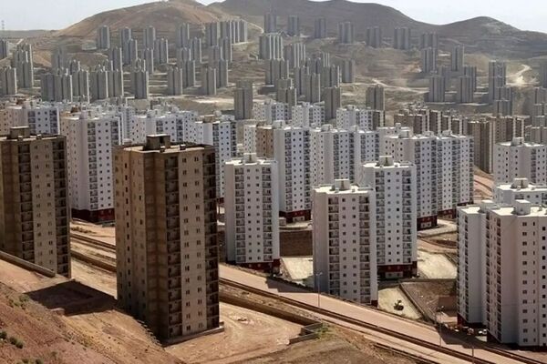 کارگر با حقوق ۲۵ میلیونی چطور خانه بخرد؟ 