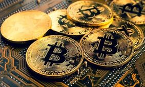 چرا بیت‌کوین از سقف تاریخی خود عقب‌نشینی کرد؟