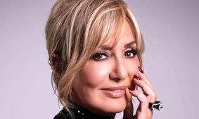 عکس زیر خاکی از گوگوش بدون آرایش و گریم! گریم چه معجزه ای می کند!