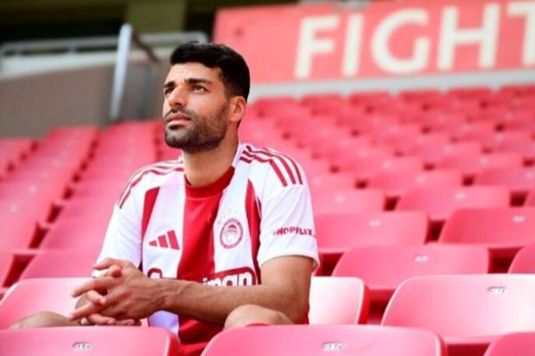 مهدی طارمی در المپیاکوس با شماره 99