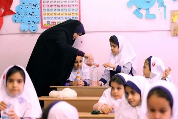  واریز اولین رفاهیات مناسبتی 1405به حساب فرهنگیان / هفته معلم، طلایی شد 